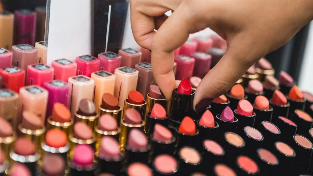 Lipsticks Colour