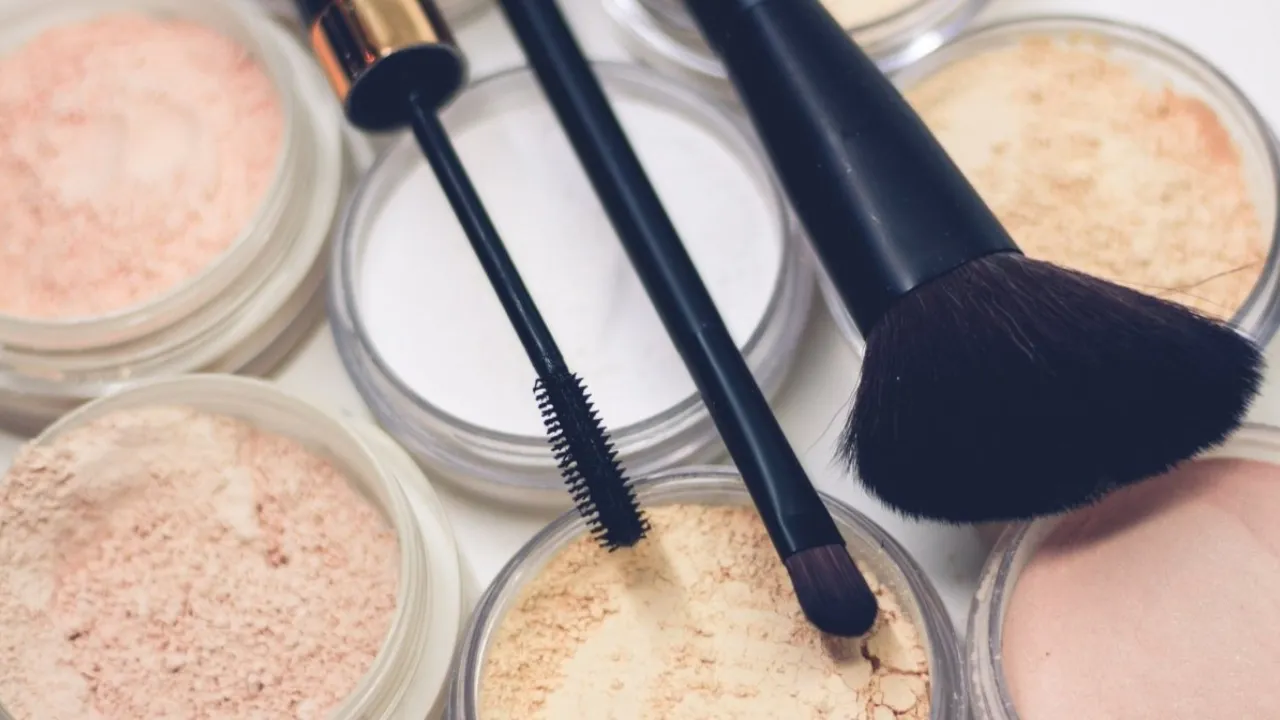 5 Makeup Essentials For Beginners