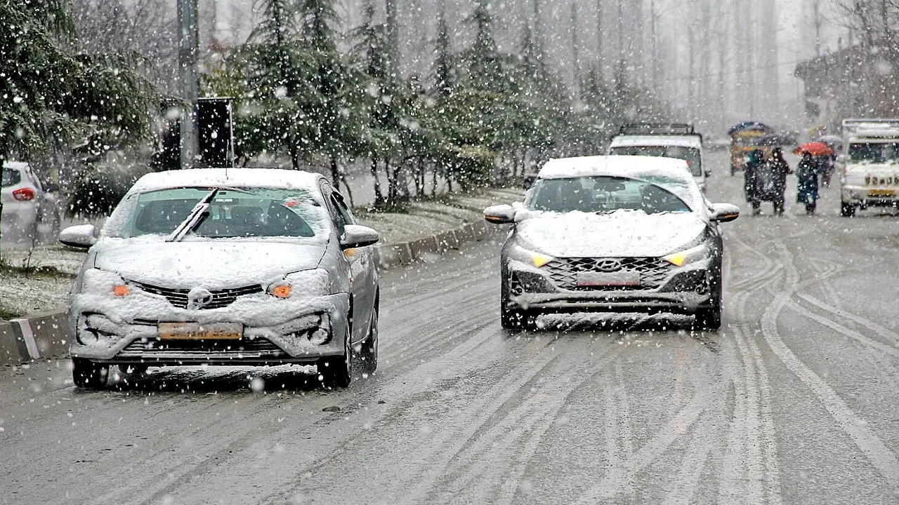 Jammu Kashmir Snowfall 26 Feb