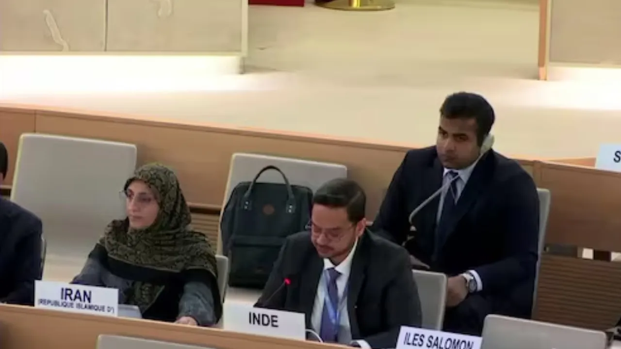 India Diplomat kshitij Tyagi Slams Pakistan in Global Platform called him as failed state