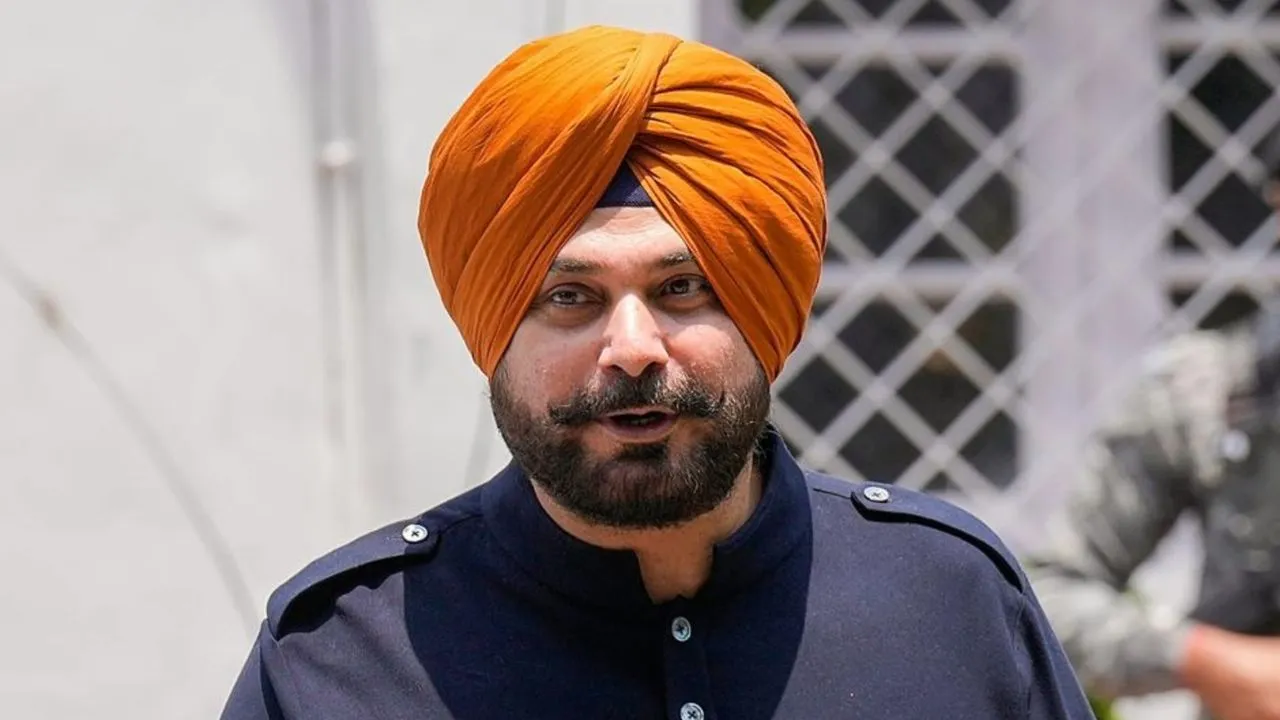 I wish I knew Hindi that well Robin Uthappa said to Navjot Singh Sidhu during IND vs NZ commentary 