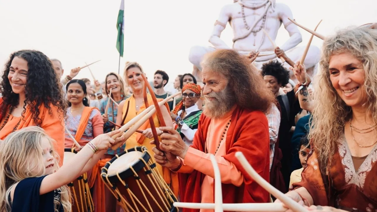 International Yoga Festival in Rishikesh 900 participates of 50 countries 
