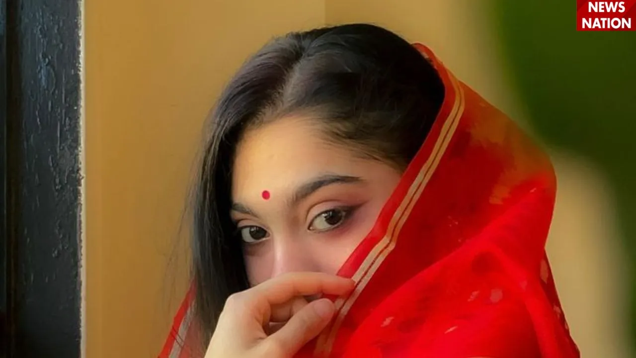 लाल बिंदी
