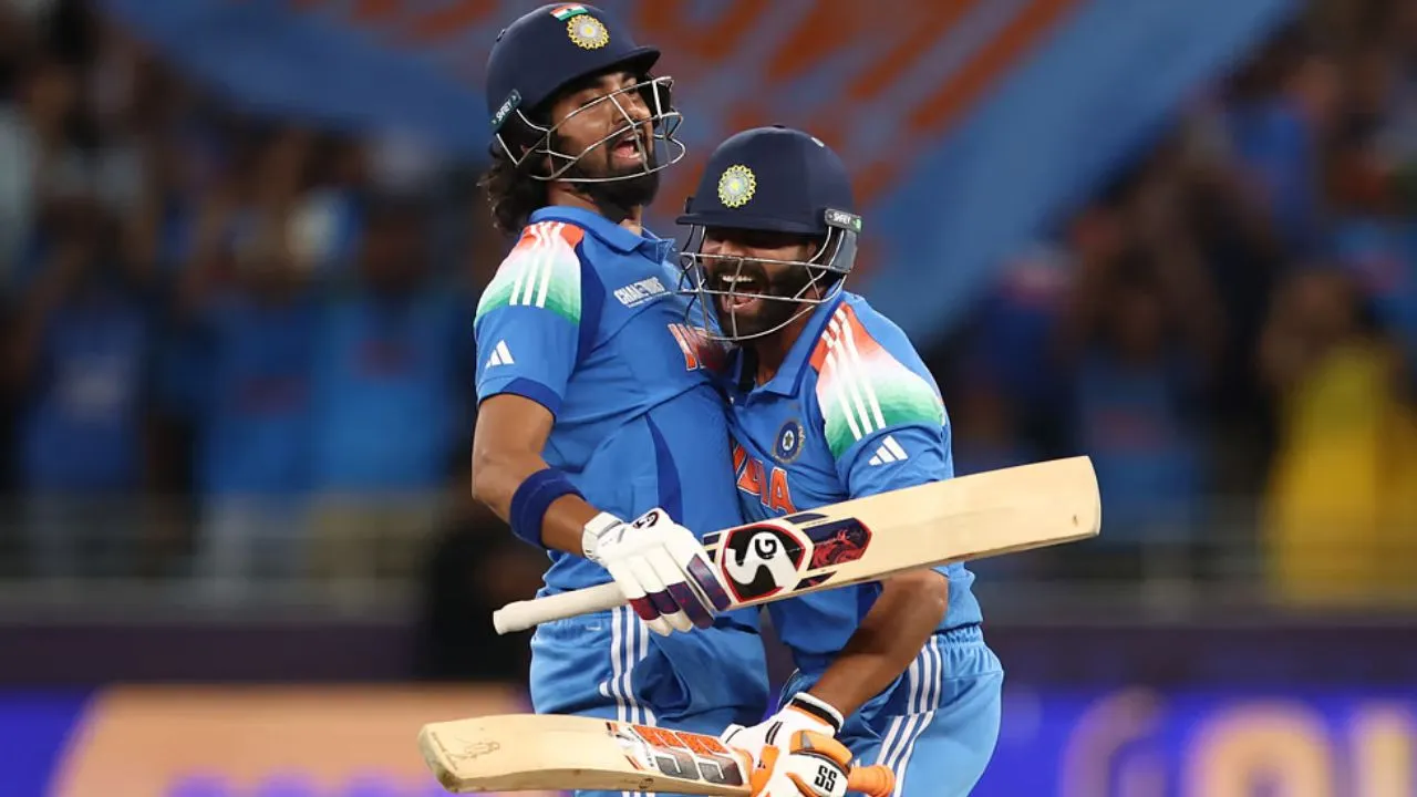 KL Rahul gifted his gloves to young fan after making India winner in Champions Trophy 2025 