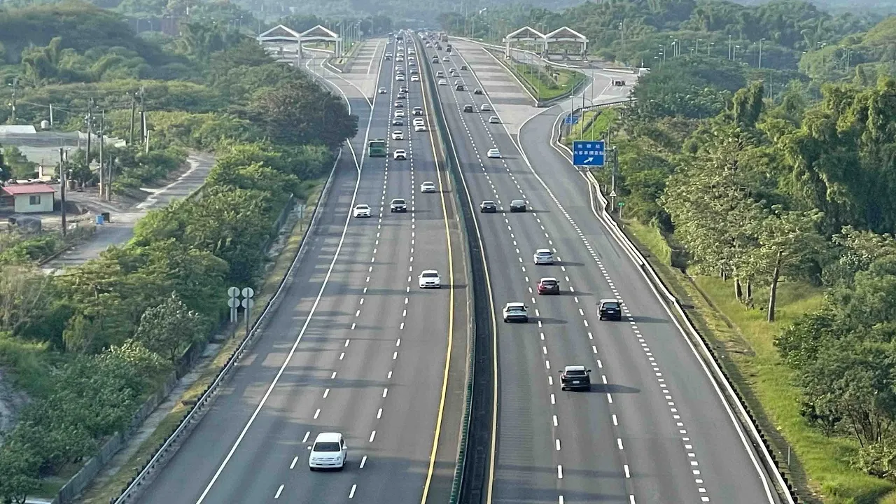 6-lane highway connecting JNPT to Chowk