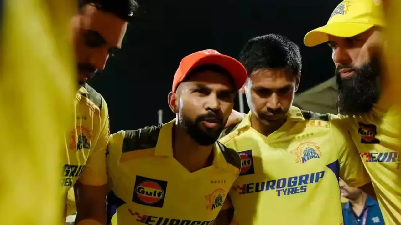 IPL 2025 RCB in top RR MI and CSK facing difficulties to reach in Playoff