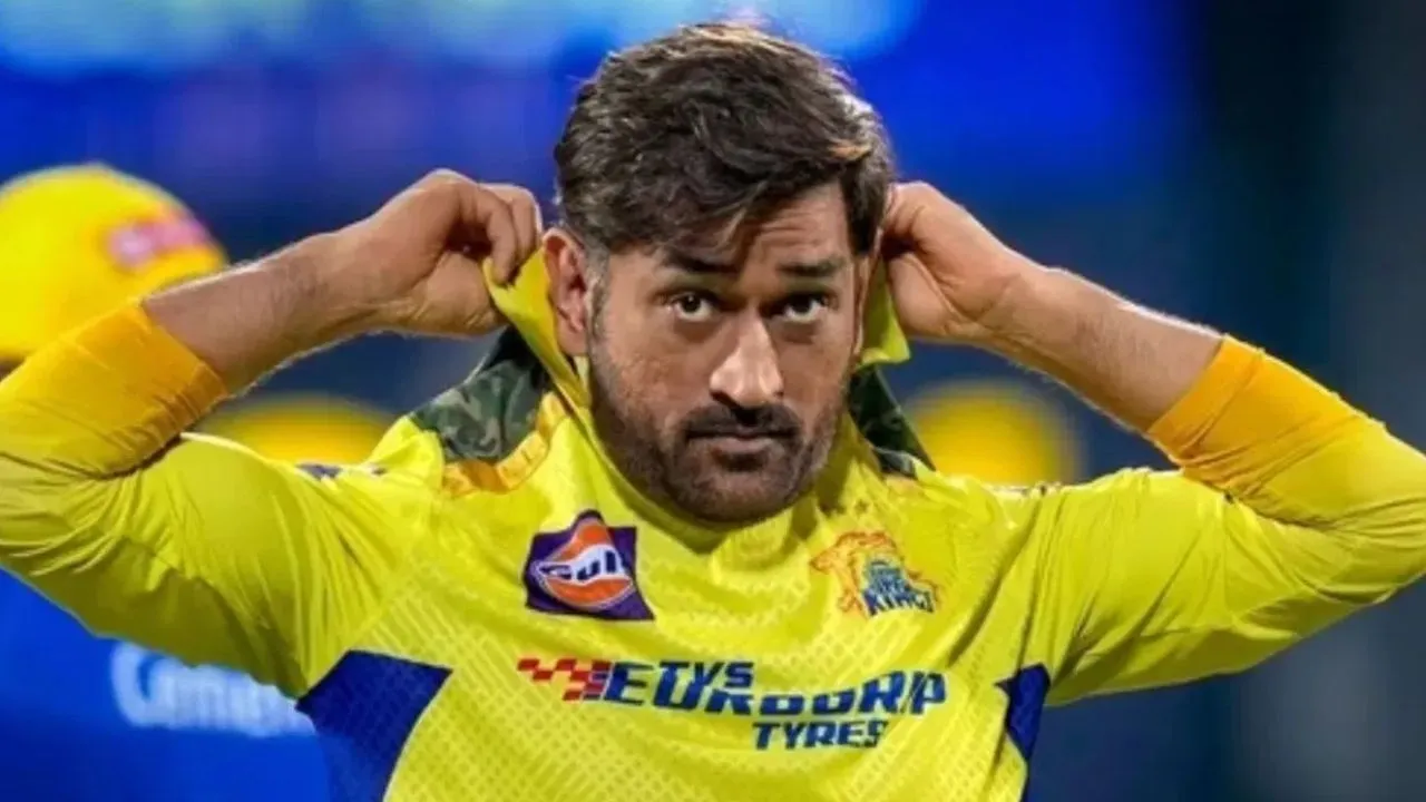 MS Dhoni Should follow Faf du Plessis and come to bat in top order will benefit CSK in IPL 2025 