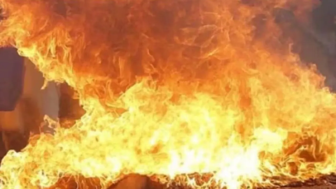 Pune fire in shop