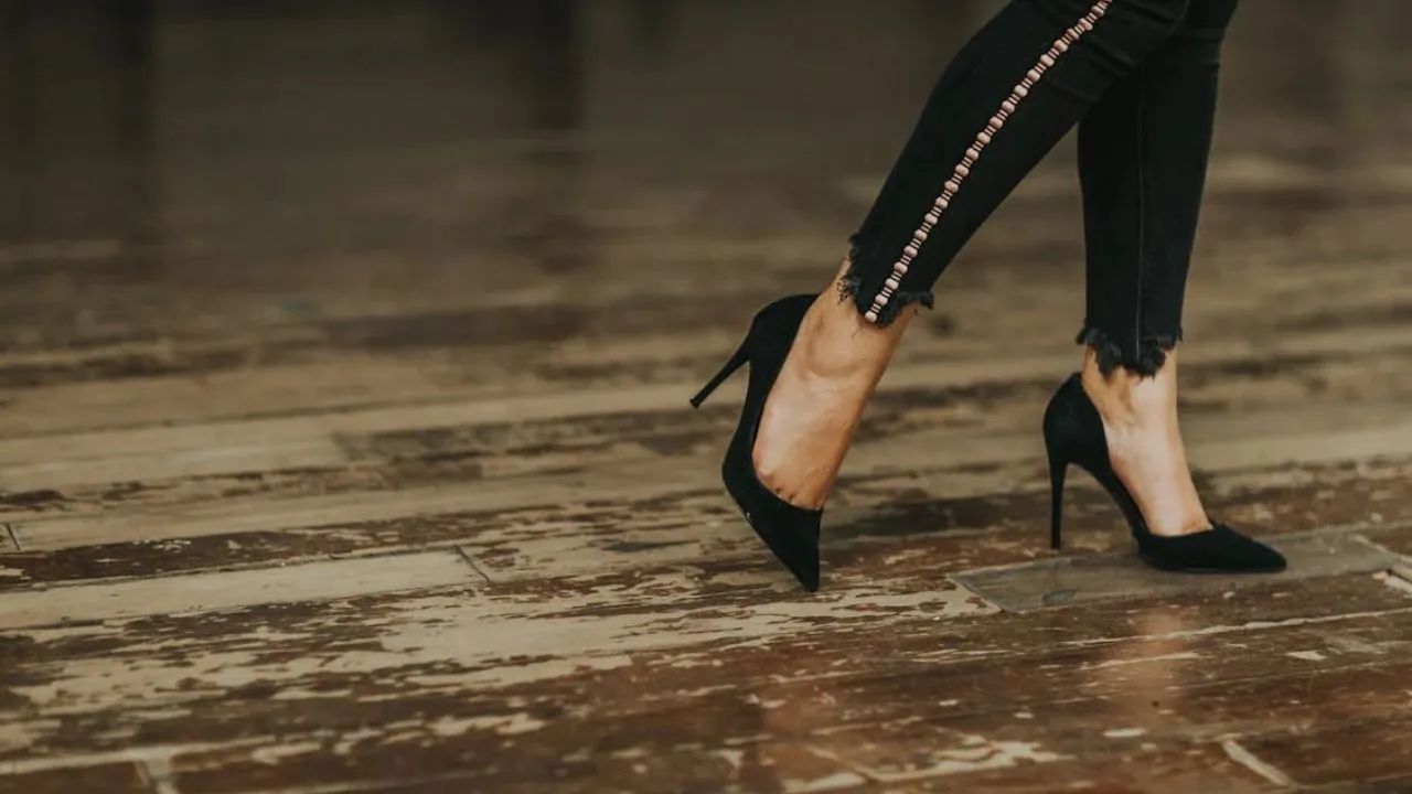 High Heel Vs Flat Heel Sandals