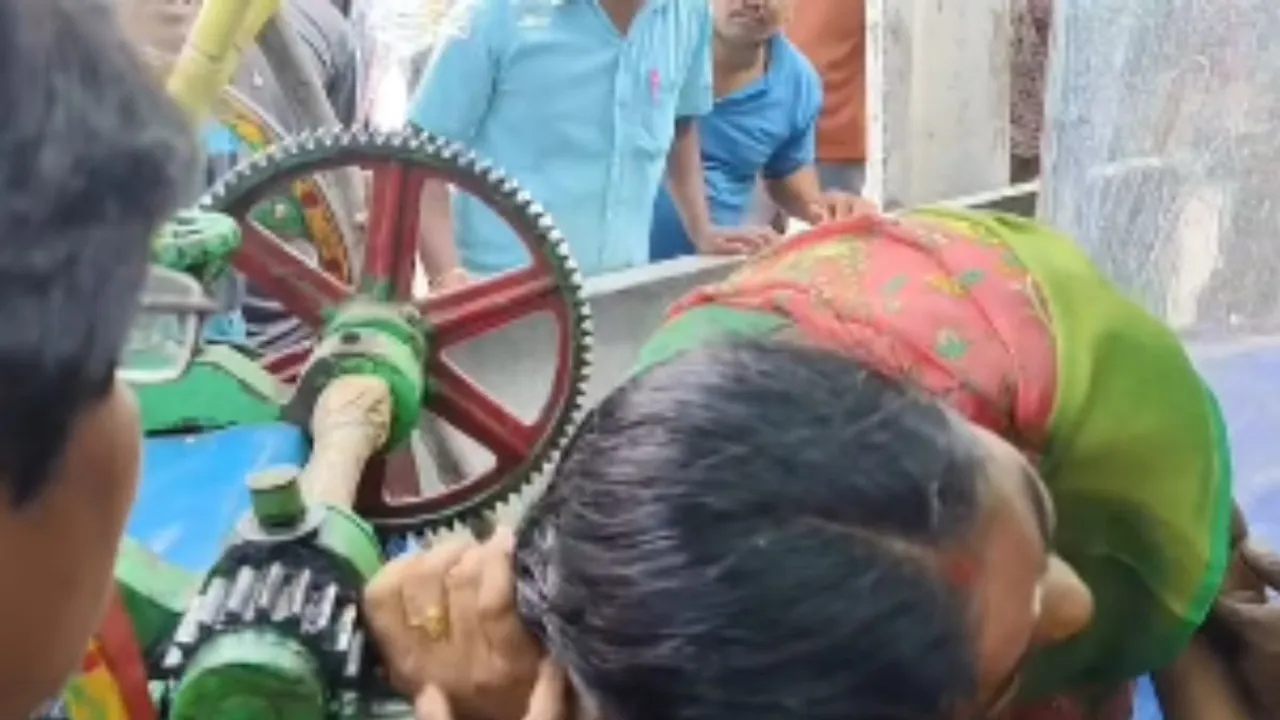 women viral video accident