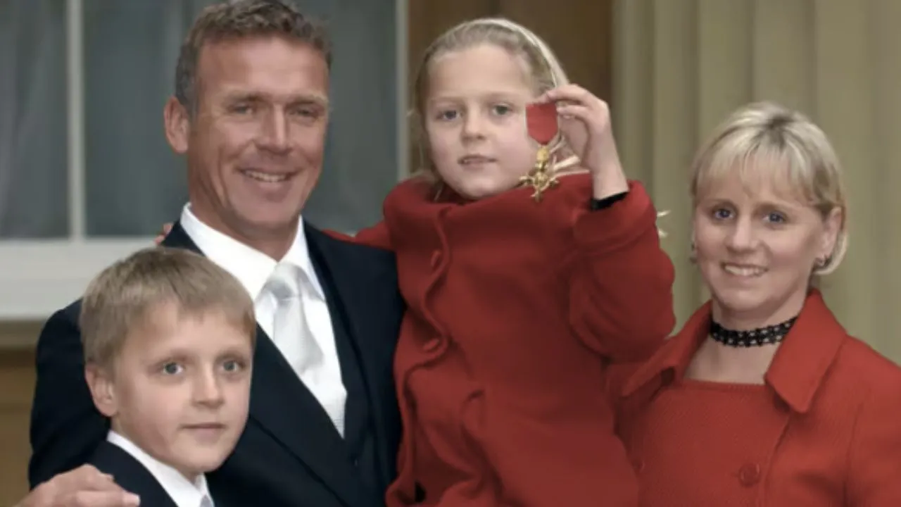 former england player Alec Stewart wife Lynn Stewart dies of cancer