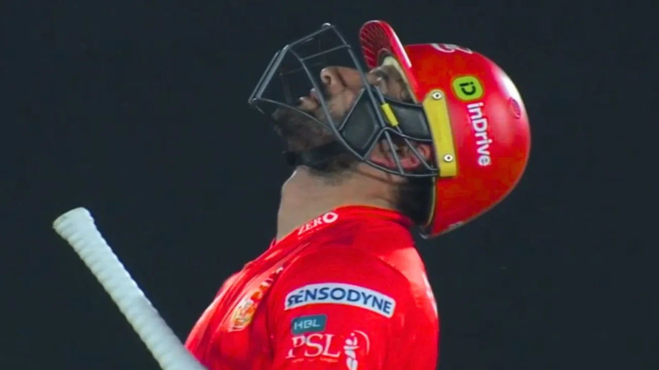 Sahibzada Farhan scores 106 runs on 52 balls in PSL 2025