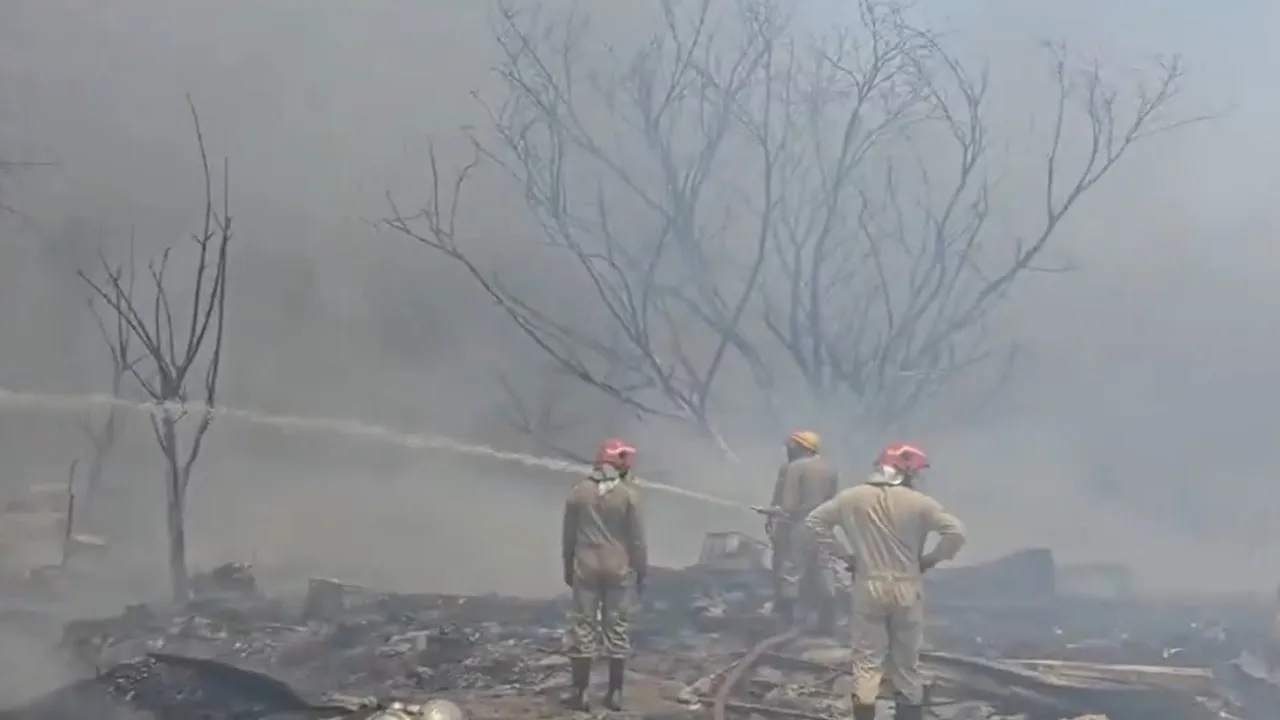Delhi Fire 27 April
