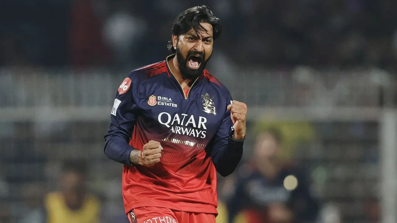 Krunal Pandya is captaincy material says Sunil Gavaskar  