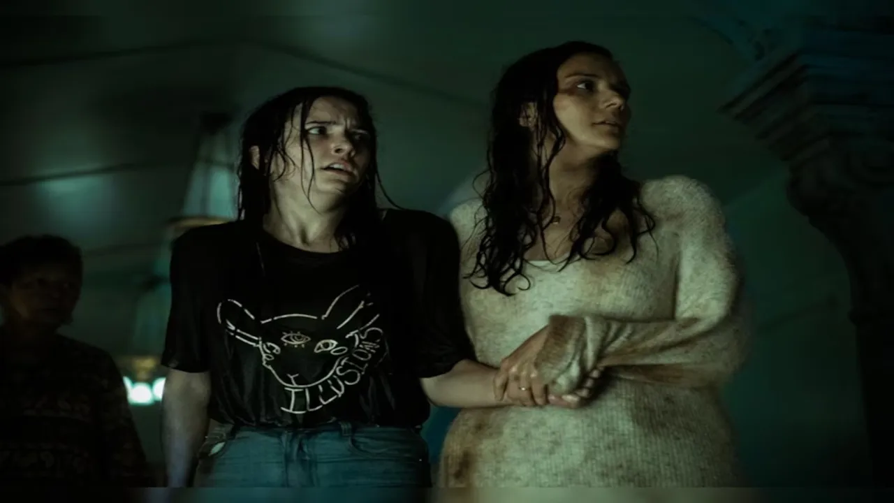 must watch 31 episodes Best Horror Thriller Series you will shiver after watching it.......