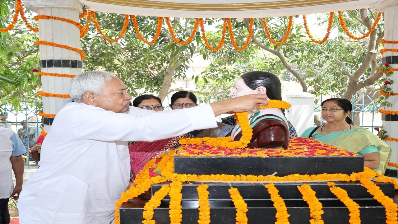 CM Nitish Kumar on his wife death anniversary