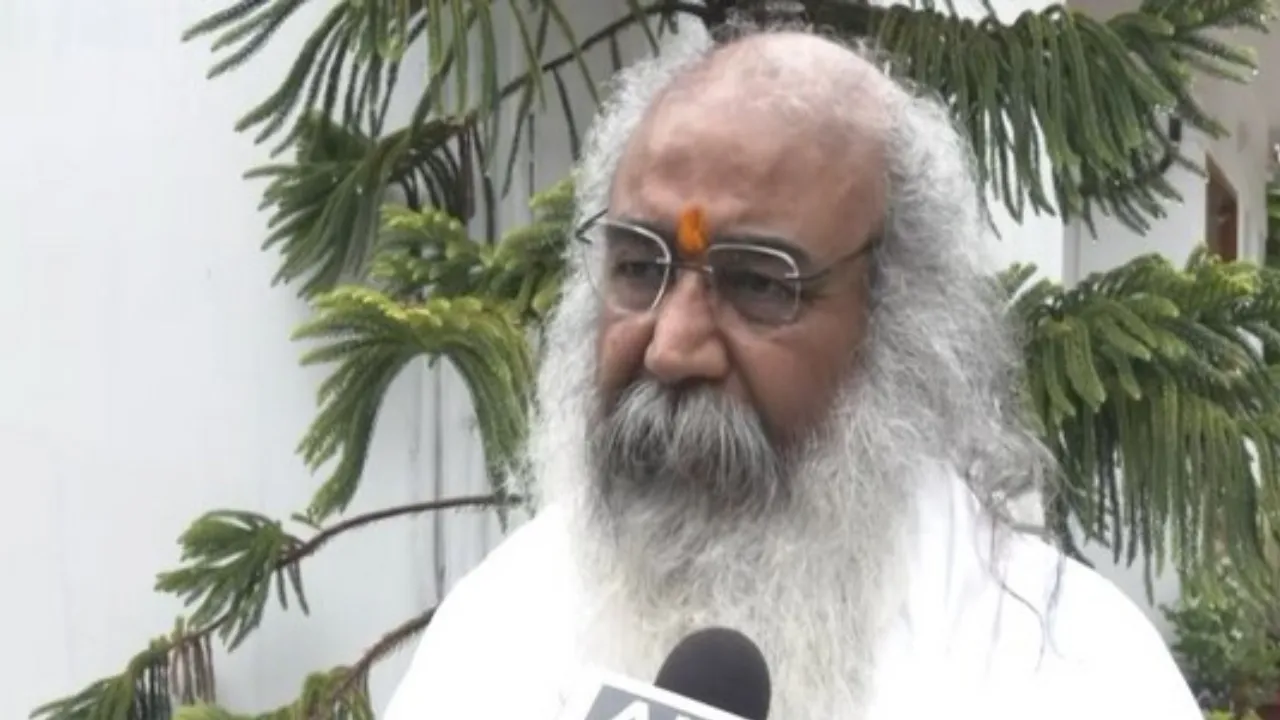 Acharya Pramod says Rahul gandhi can win Pakistan election with high vote margin