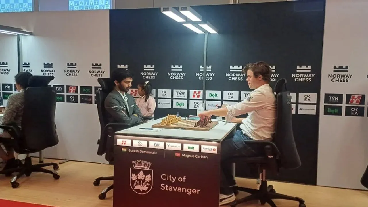 D Gukesh and Magnus Carlsen