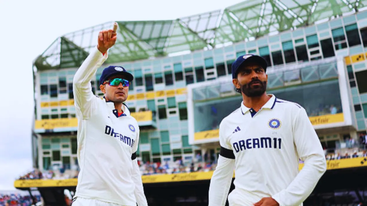 dark clouds loomed over Leeds rain can disrupt the India-England Test match