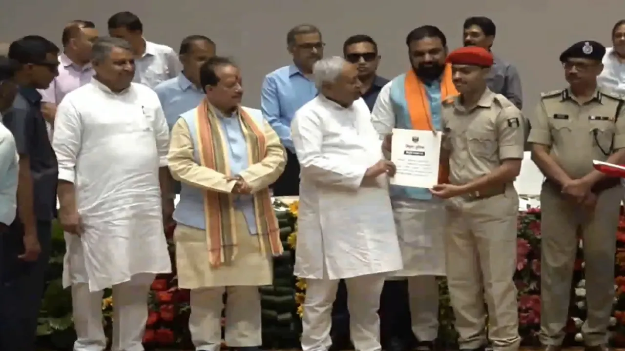 Nitish kumar gives appointment letter