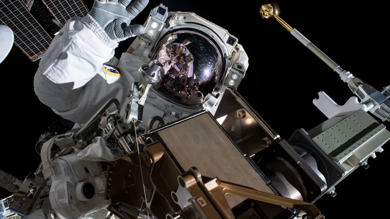 What happened if Astronaut get Health issue in space