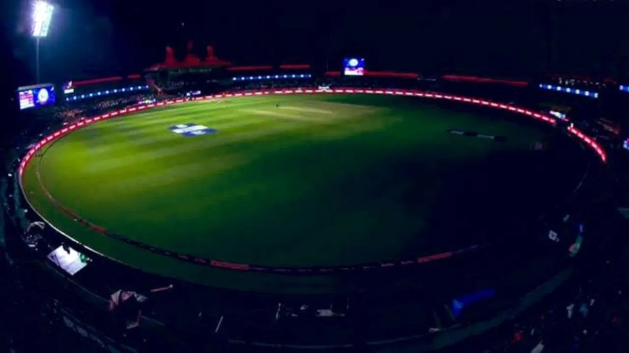 Power Cut at M Chinnaswamy Stadium Over Fire Safety Lapses