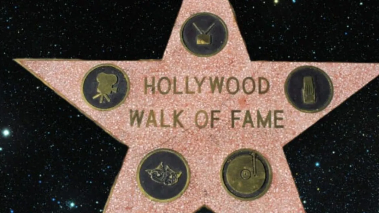 Deepika padukone Hollywood Walk of Fame know here what have to pay rupay to get place on there