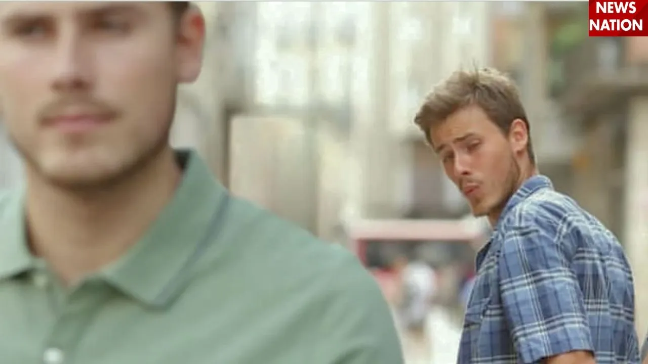 boys look at other men (1)