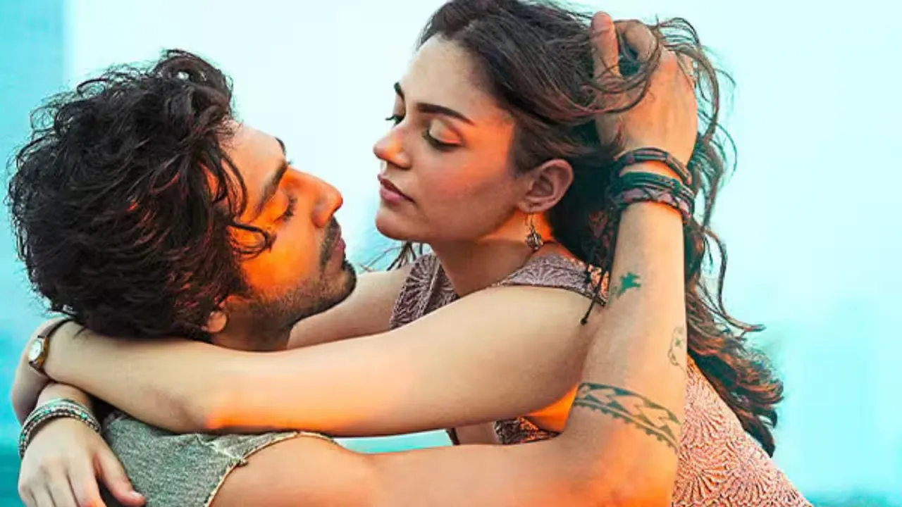 Saiyaara film censor board cuts these scene of ahaan panday aneet padda film