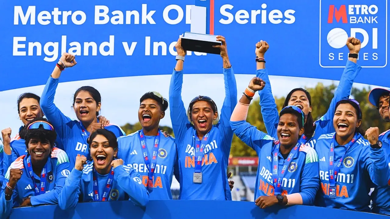 India Women defeated England Women in the last odi to seal the series by 2-1