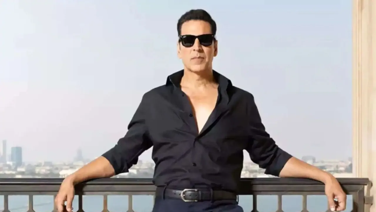 Akshay Kumar sold two properties in Mumbai know here how many crores did deal cost