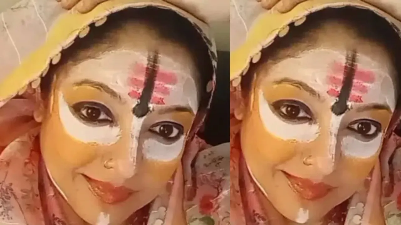 This actress eating mutton in Shravan month she did shameful act public