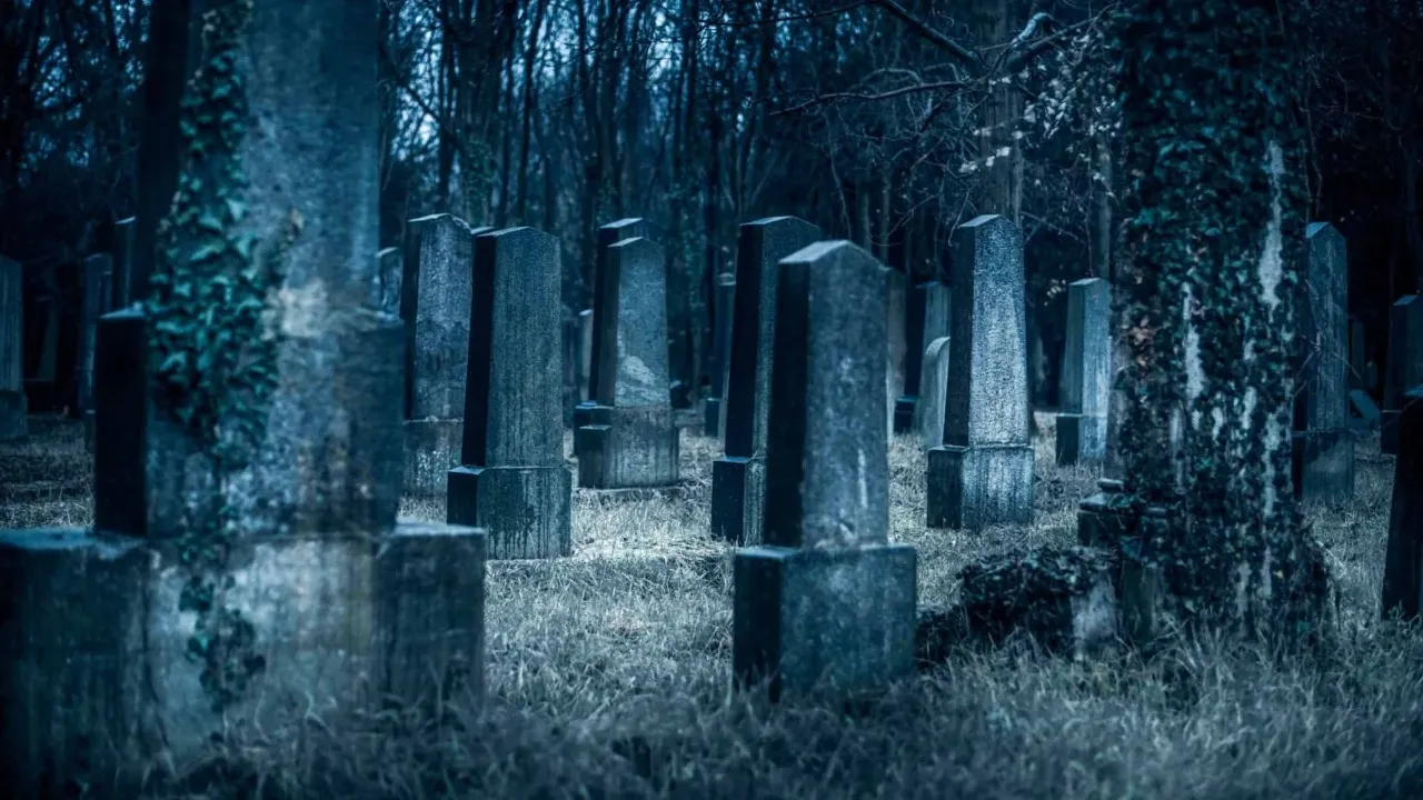 Prayagraj Gora cemetery