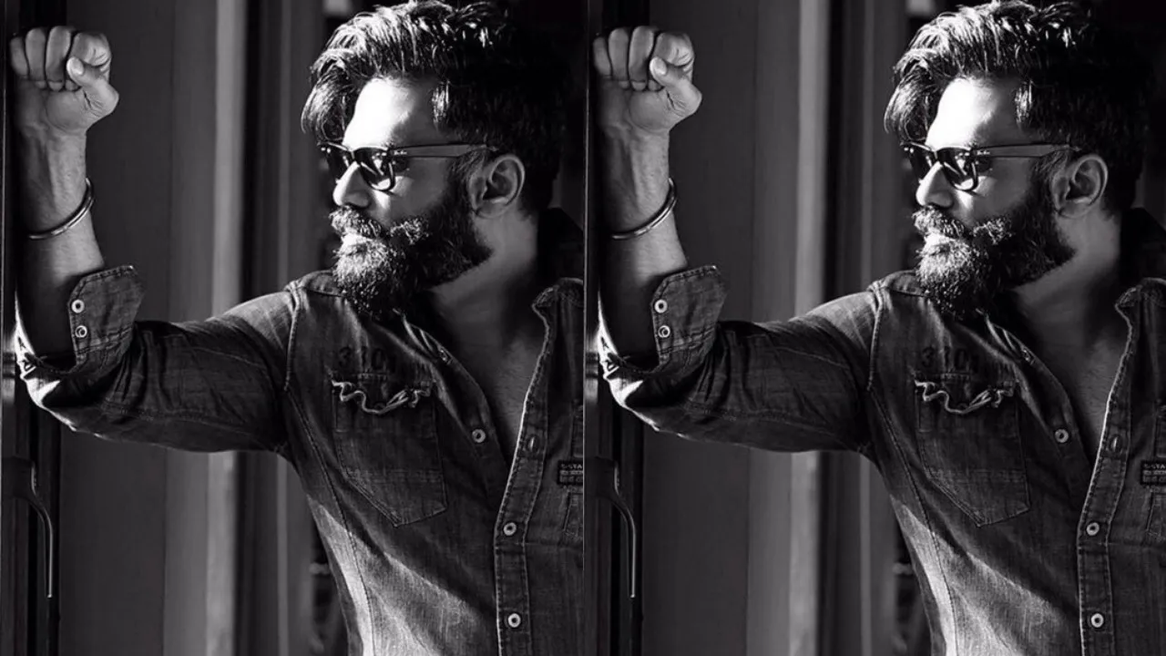 Birthday Special when Suniel Shetty bought hotel where his father used wash plates honour his father