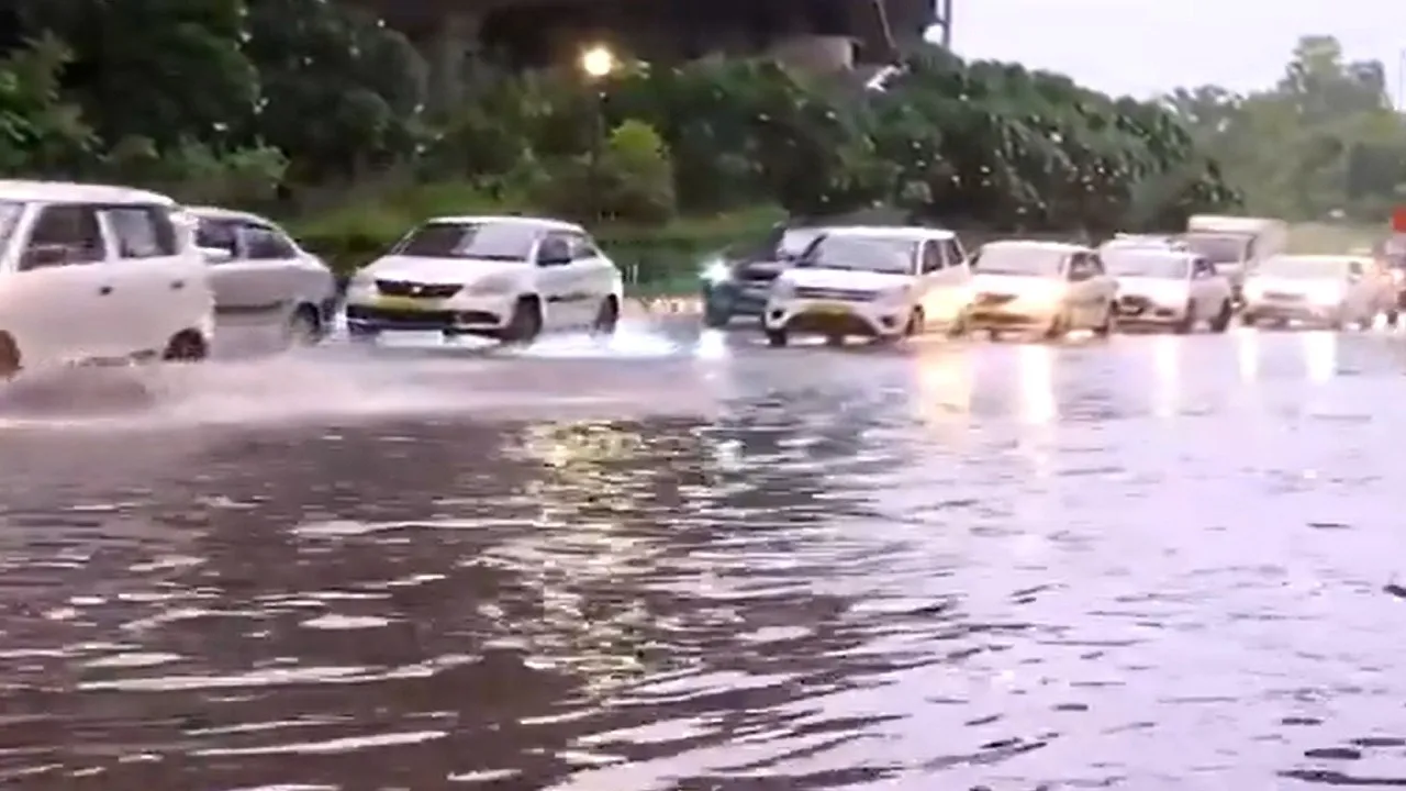 delhi rain alert 12  August