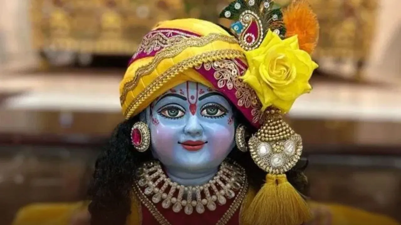 108 name chant during krishna janmashtami puja