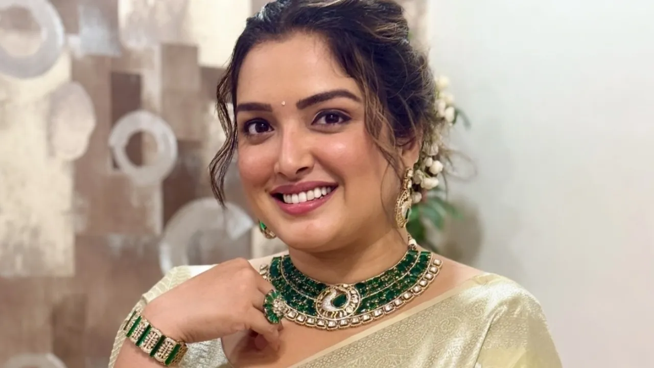 Bhojpuri actress Amrapali Dubey anxious to get married she said I will marry anyone I want child