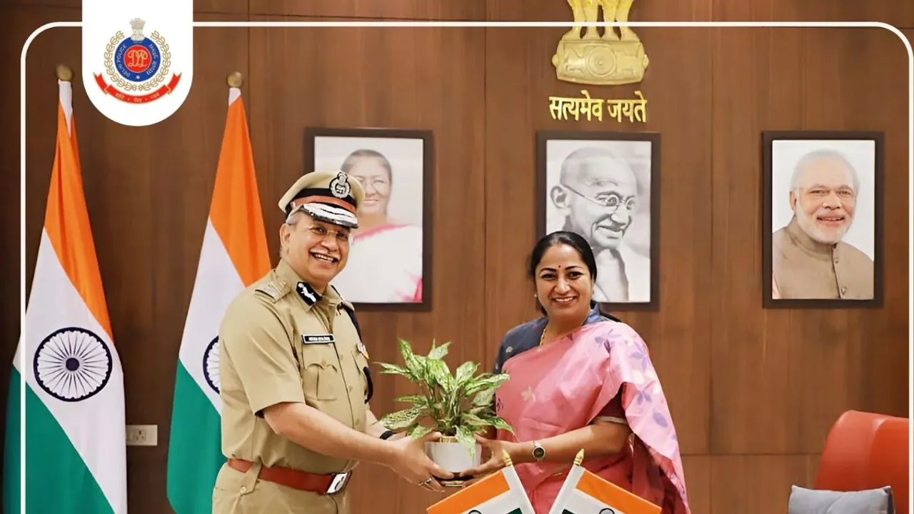Delhi Commissioner Satish Golcha and Rekha Gupta