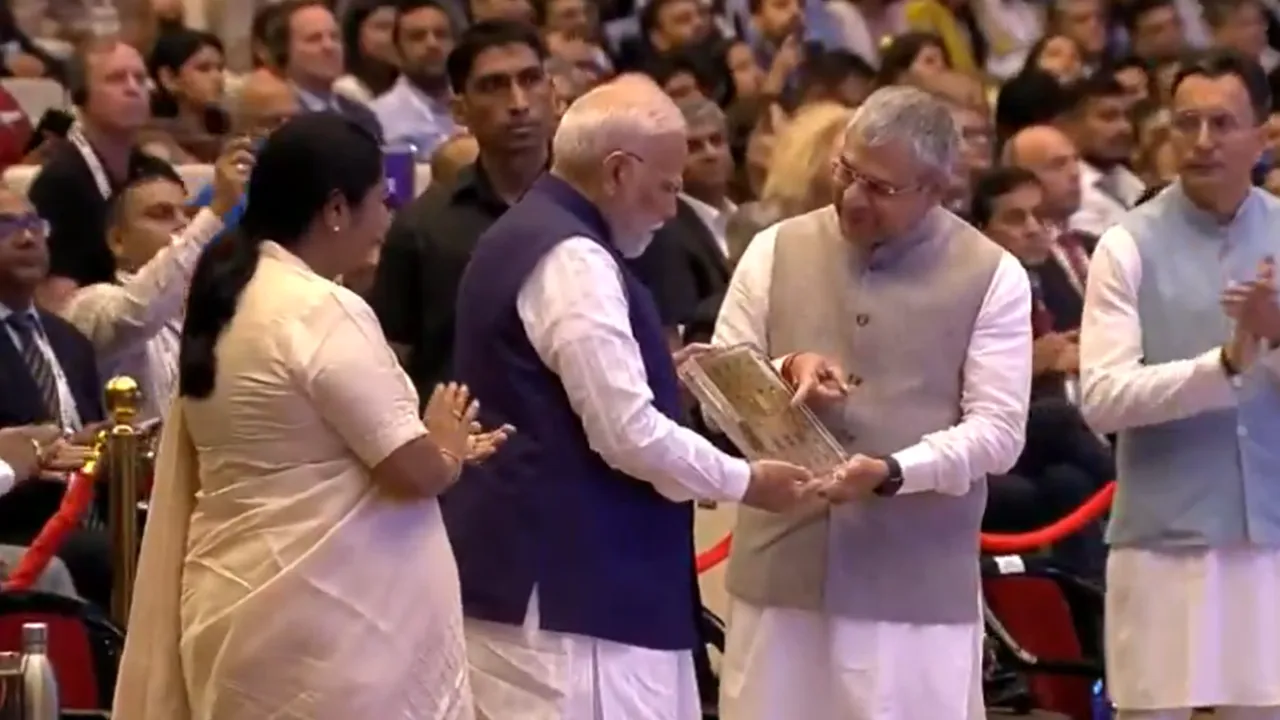 PM Modi Will Inaugurate Semicon India- 2025 today News in hindi