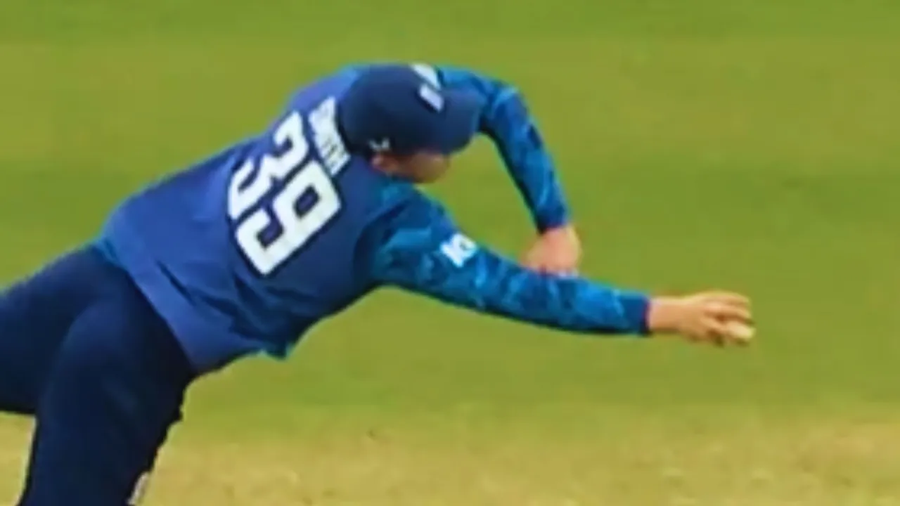 Jamie smith makes a full stretch dive to take a magnificent catch against south africa