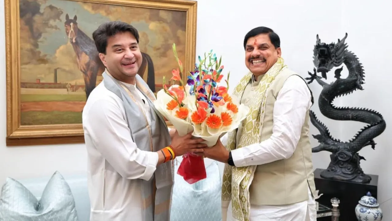 Mohan yadav meet jyotiraditya scindia
