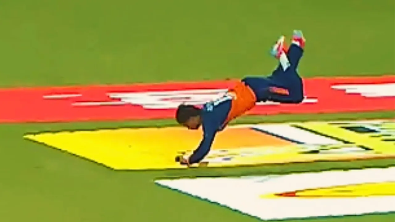 Kartik Yadav takes a blinder catch throwing his body on the line during UP T20 League