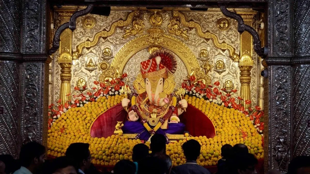 Dagdusheth Halwai Ganpati temple has more crowd than Lalbagh Bappa idol is never immersed here