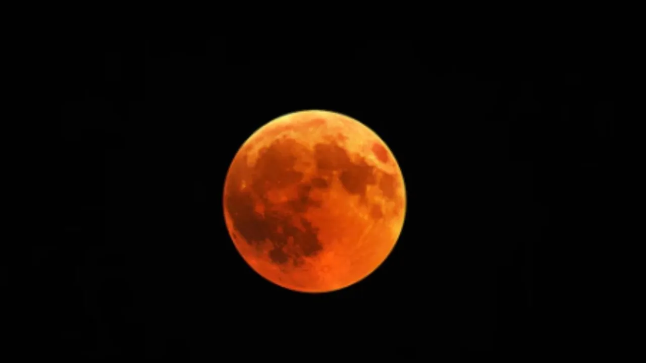 viral blood moon