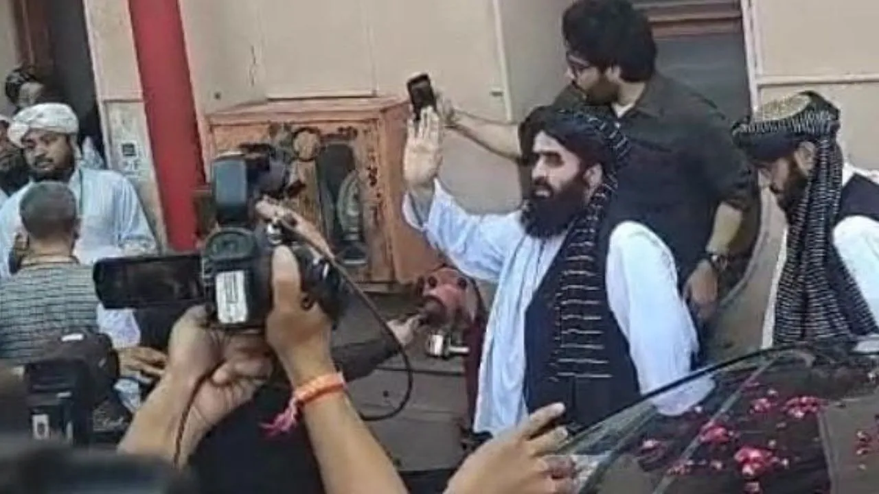 Amir Muttaki in Devbandh
