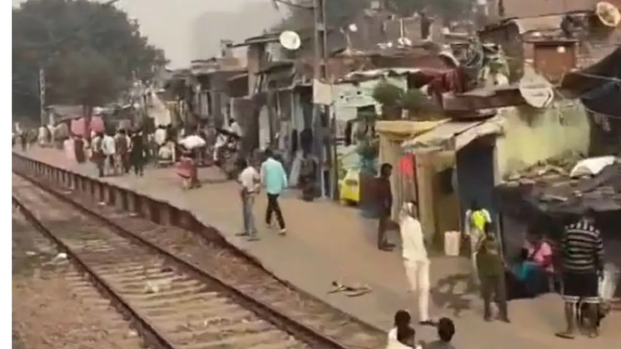 Delhi Azadpur station