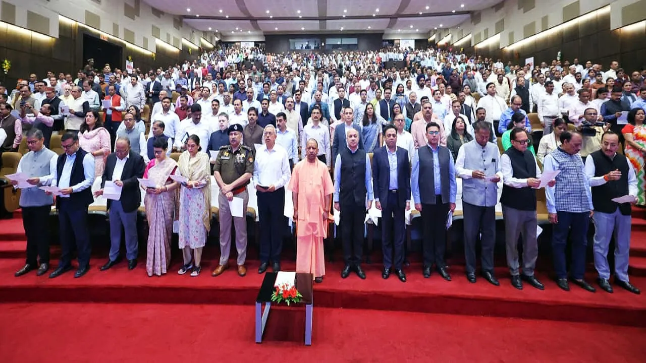 CM Yogi adityanath participated 150th anniversary event Lucknow