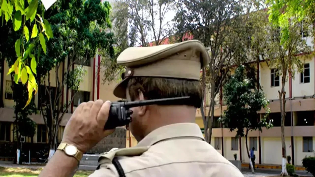 Delhi Red Fort Blast suspect omar mohammed teaches in al falah university raids