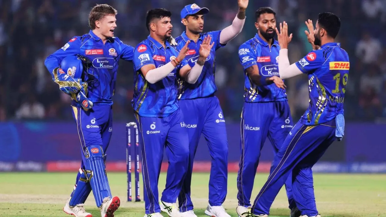 Mumbai Indians released mystery spinner karan sharma and mujeeb ur rahman