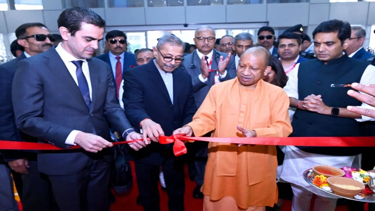 CM Yogi inaugrate medanta hospital